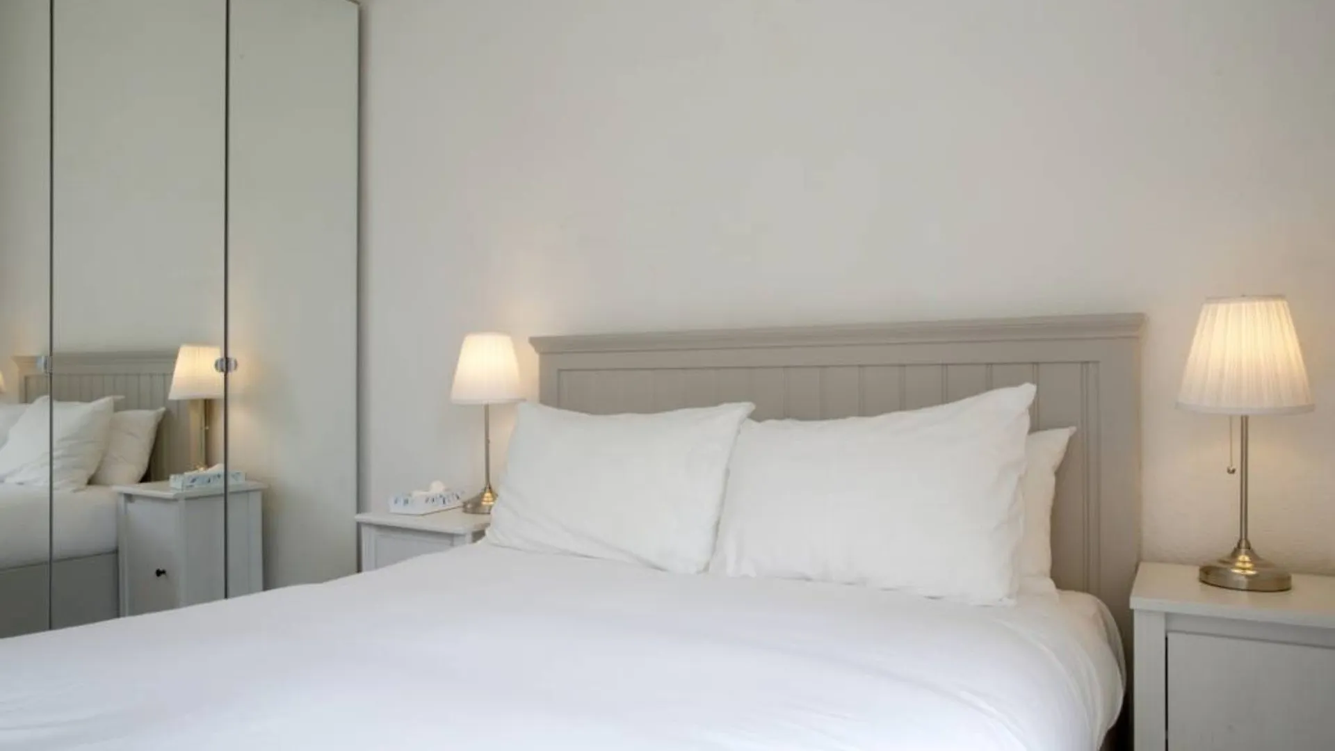 2 Bedroom Flat In New Town Edinburgh